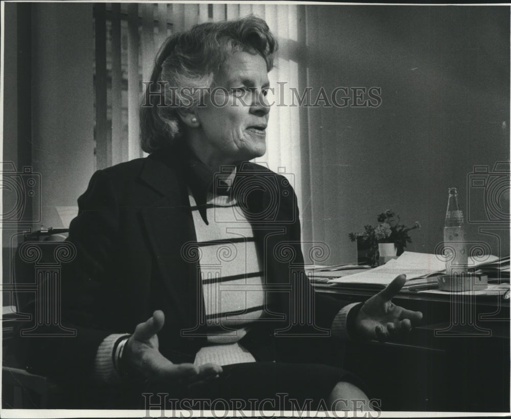 1977 Press Photo Annette Stoddard-Freeman, recipient of Telesis Award - Historic Images