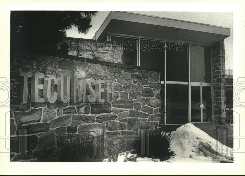 1983 Press Photo Power Products Division of Tecumseh Products Co. in Grafton. - Historic Images