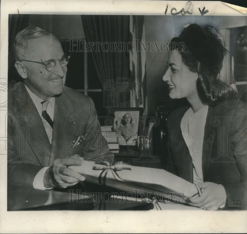 1947 Press Photo The Legion of Merit was presented to Princess Ashraf by Truman- Historic Images