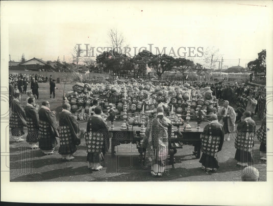 1965 Press Photo Japanese celebrate Halloween with paper-mache devil masks.- Historic Images