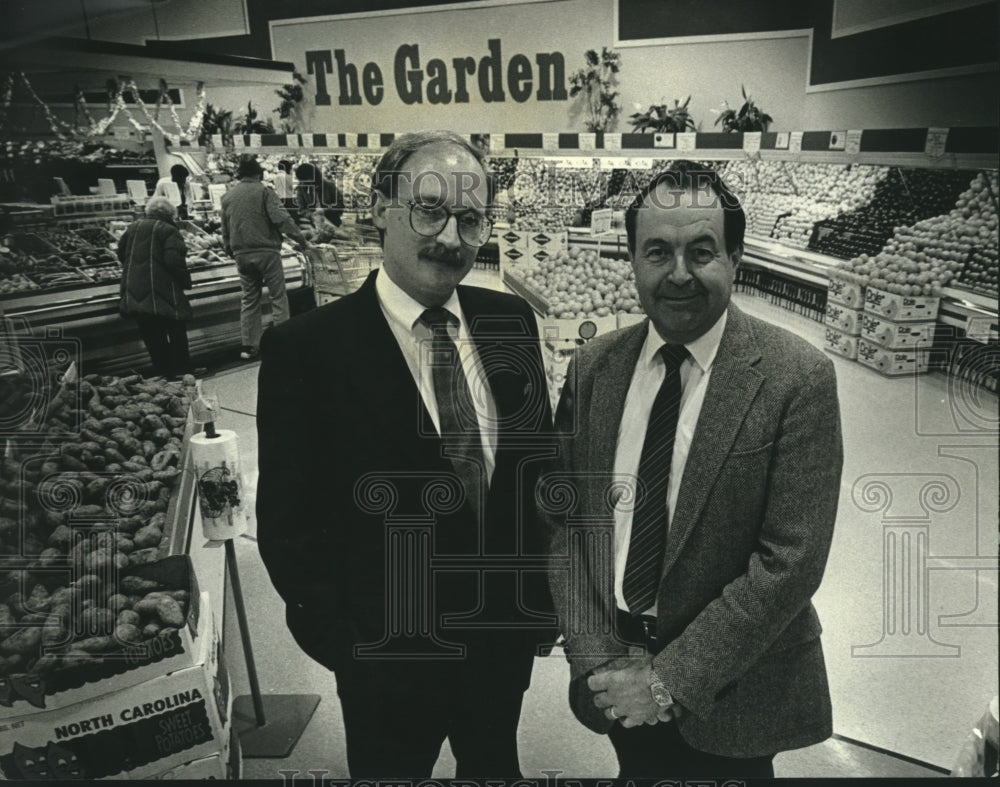 1989 Press Photo Todd Strehlow and Ken Schaetz Crivello Foods, Inc. Pick &#39;n Save - Historic Images