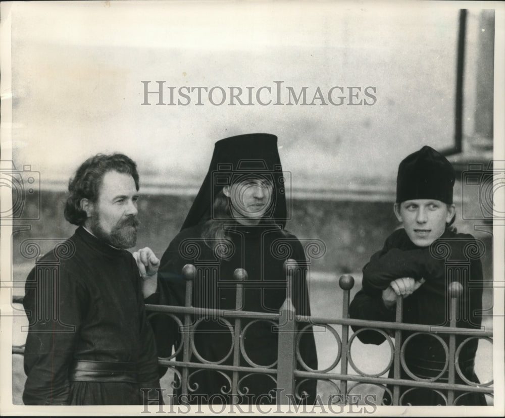 1955 Press Photo Three Russian monks from the monastery enjoy the outdoors. - Historic Images