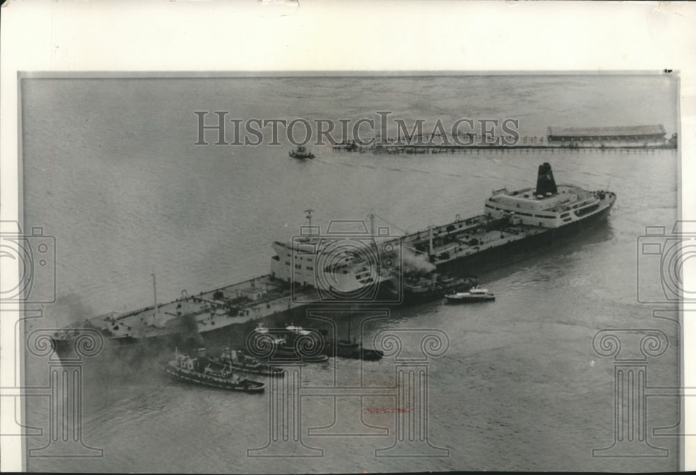 1964 Press Photo The Manhattan merchant vessel, bound for Soviet Union - Historic Images