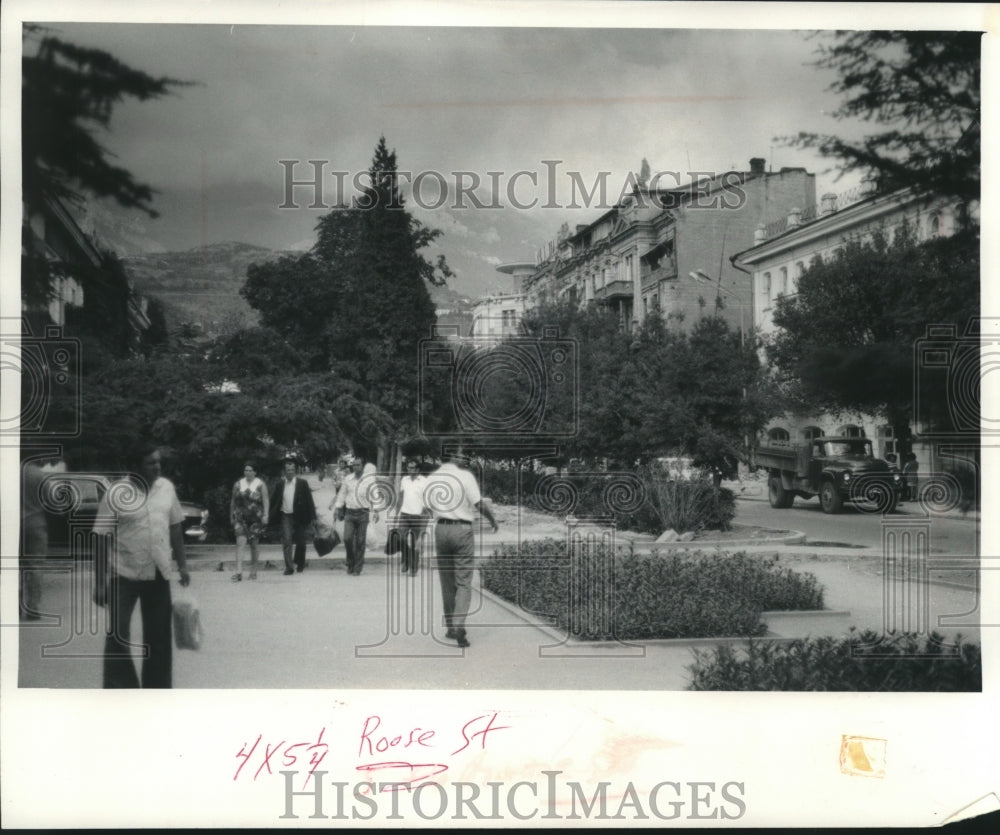 1976 Press Photo This is part of Franklin D. Roosevelt Ulitza in Yalta, USSR. - Historic Images