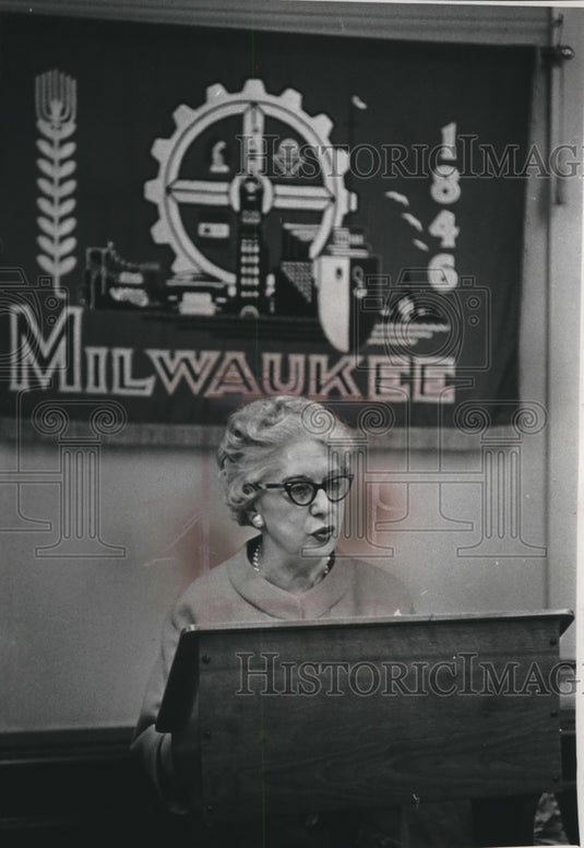 1964 Press Photo Dena A. Smith, Wisconsin State Treasurer to seek third term-Historic Images