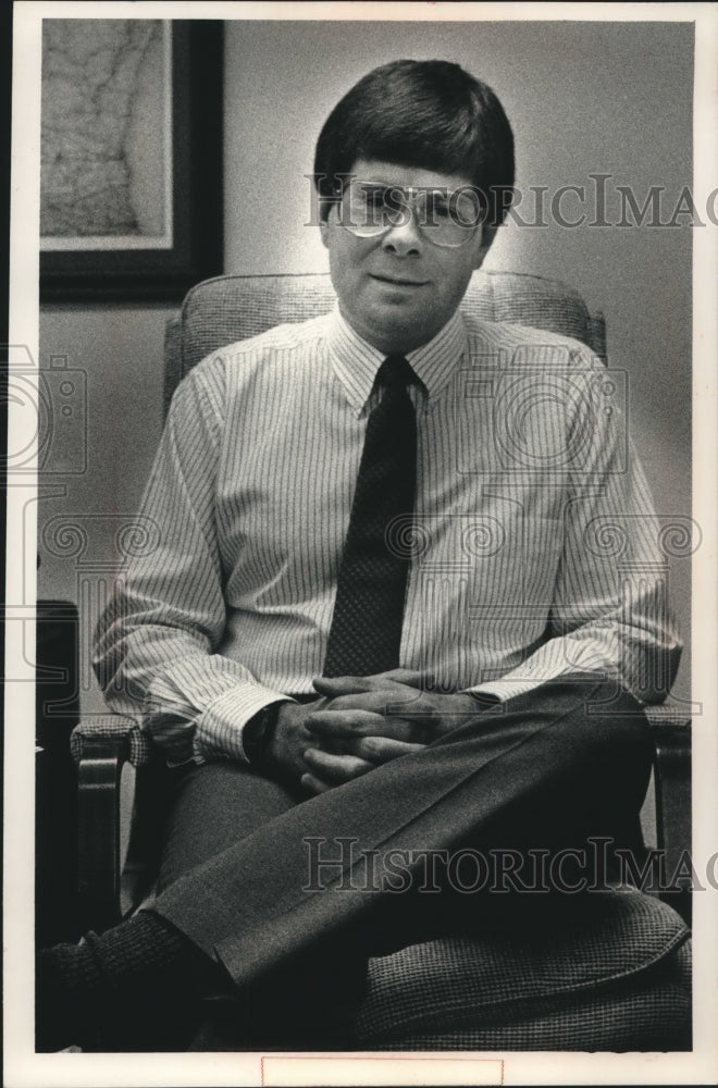 1988 Press Photo Rick Smith, President of CFN Incorporated - mjc00035 - Historic Images