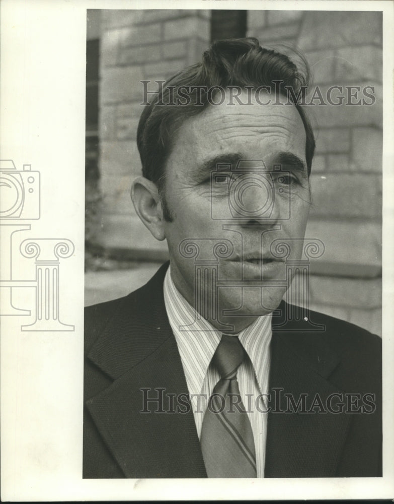 1973 Press Photo Richard O. Simpson, Chairman, Federal Consumer Product Safety - Historic Images