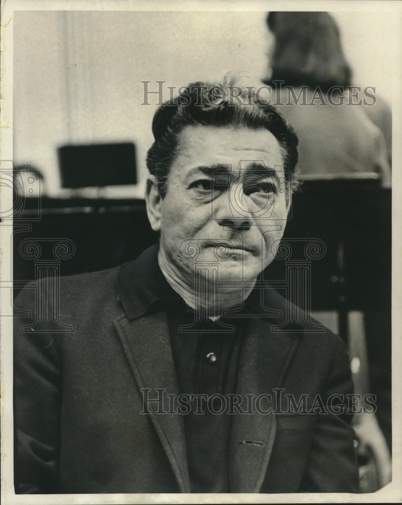 1966 Press Photo Izler Solomon, conducted MIlwaukee Symphony Orchestra rehearsal - Historic Images