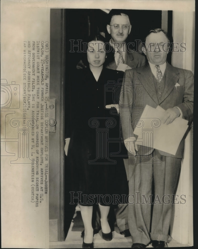 1949 Press Photo Judith Coplon arrives for trial in Washington - mjc00103 - Historic Images