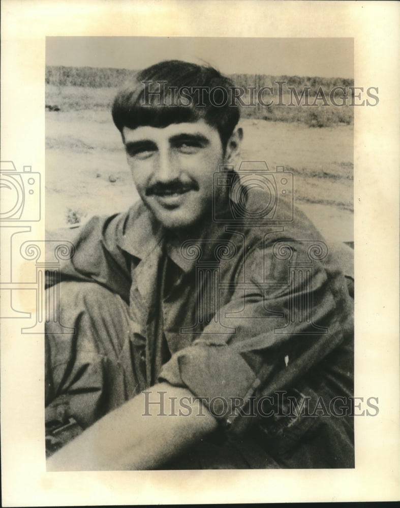1981 Press Photo Jim Soike in Vietnam, is member of Charlie Company - mjc00160 - Historic Images
