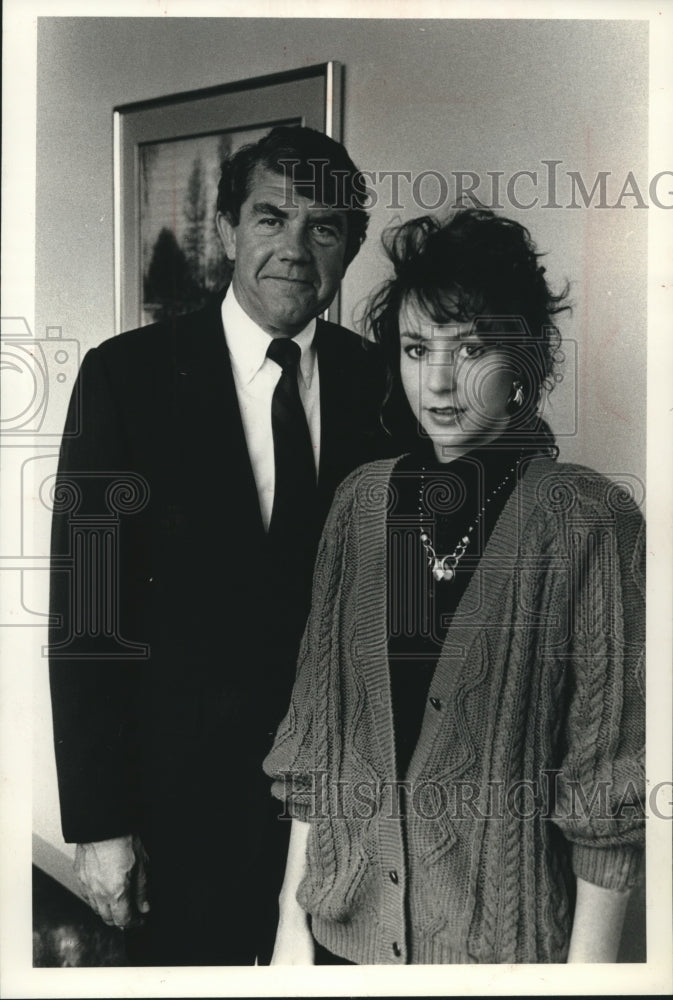 1989, Sonnenberg, president First WI bank Waukesha; Blinkewitz teller - Historic Images