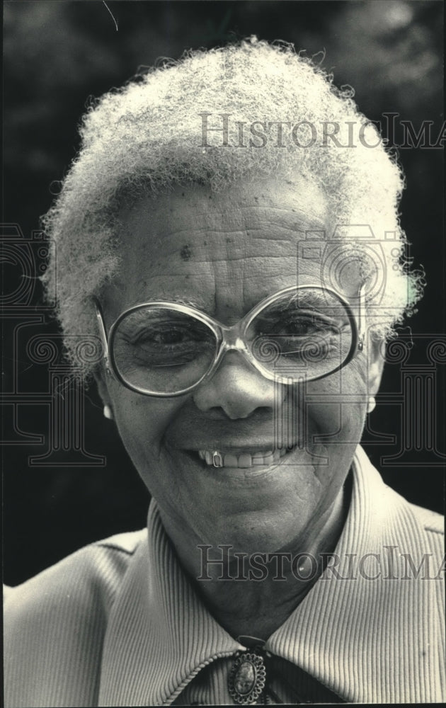 1987, Milwaukee-Edie Somervillle, founder Neighborhood Action Group - Historic Images