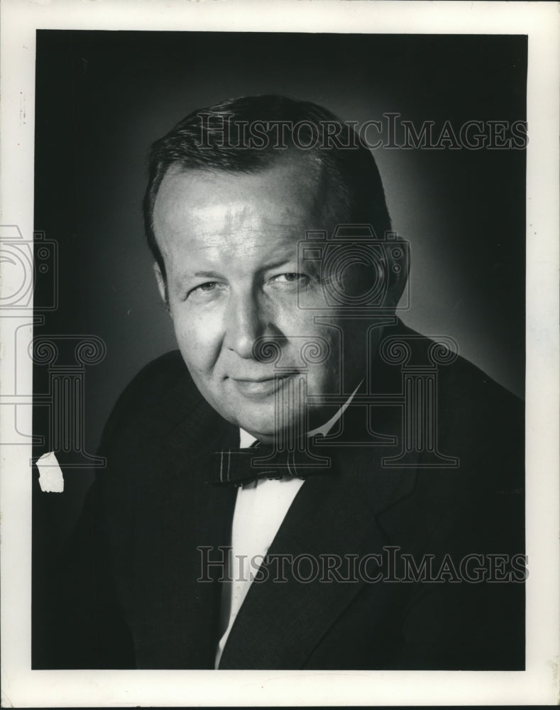 1971, Harry L Sonneborn, Journal employee, Milwaukee - mjc00424 - Historic Images