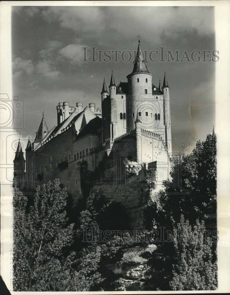 1963 Press Photo Alcazar Castle, near Segovia. Spain - mjc00434-Historic Images