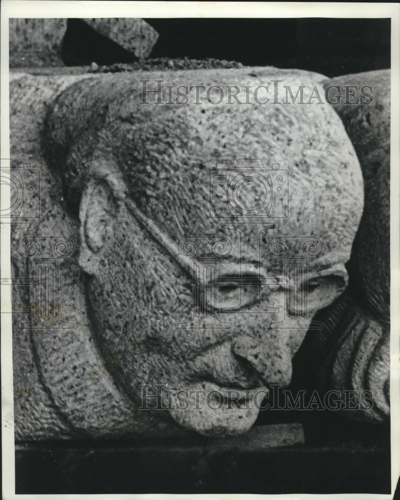1963 Press Photo Holland. Stone carving of Rev. G.C. Foeken, Arnhem, Netherlands-Historic Images
