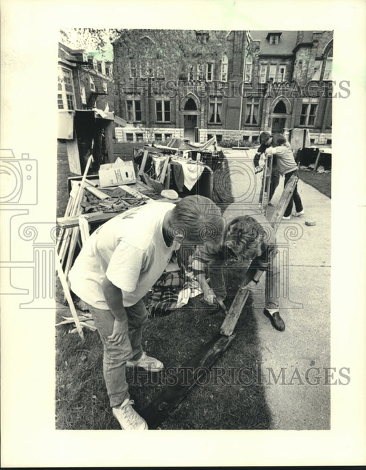 1987 Press Photo Anti Apartheid Protest outside All Saints Cathedral - Historic Images