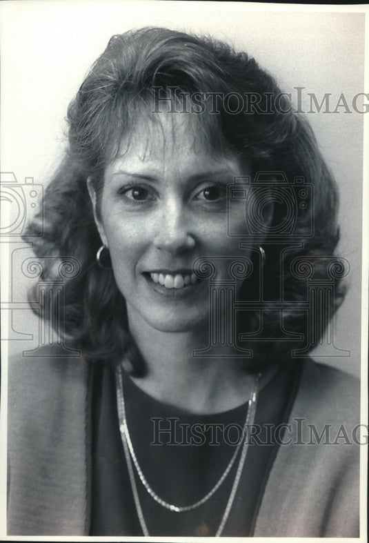 1994 Press Photo Pamela S. Smith, of Firstar bank holding company, Milwaukee. - Historic Images