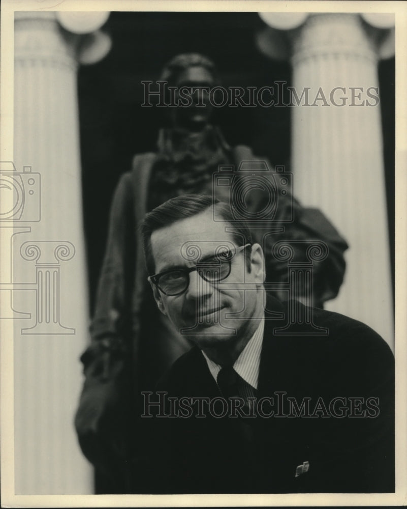 1975 Press Photo Secretary of Treasury William E. Simon, Washington DC - Historic Images