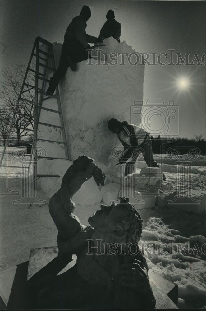 1986 Press Photo Milwaukee Group Marc White, WIlliam Sarno and Joe Kempf Sculpt - Historic Images