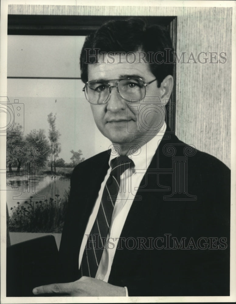 1988, George Schonath, CEO, Bando McGlocklin Capital Corp., Milwaukee - Historic Images