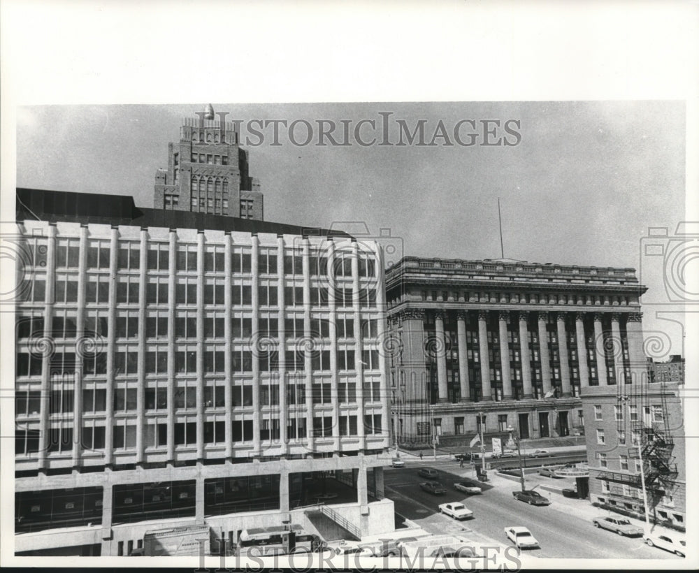 1965 Press Photo The New IBM Building in Milwaukee, Wisconsin - mjc00894 - Historic Images