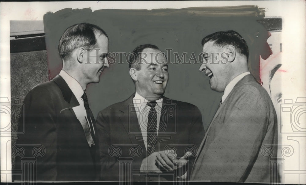 1966 Press Photo Senator Humphrey and others at Wisconsin Democratic convention - Historic Images