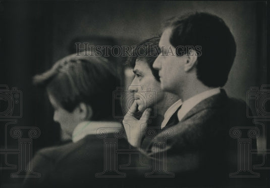 1988 Press Photo Thomas Spinnato (center) listened to the Judge during his trial - Historic Images