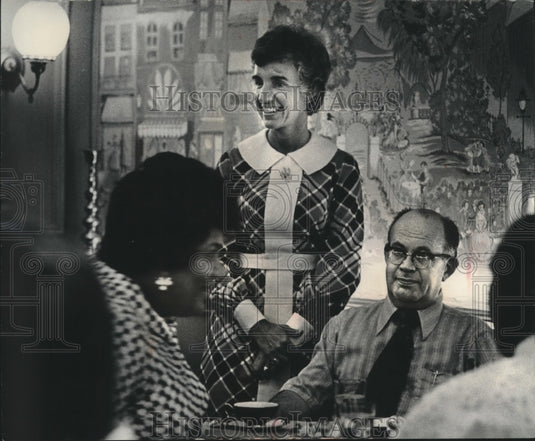 1977, Mrs. Lois Stair, speaks at Milwaukee Theological Institute - Historic Images