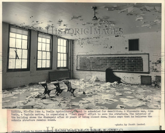 1984 Interior of John A. Doelle Agricultural School, Michigan - Historic Images