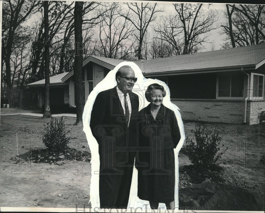 1966 Press Photo Zoo Director and Mrs. George Speidel at New Home on Zoo Grounds - Historic Images