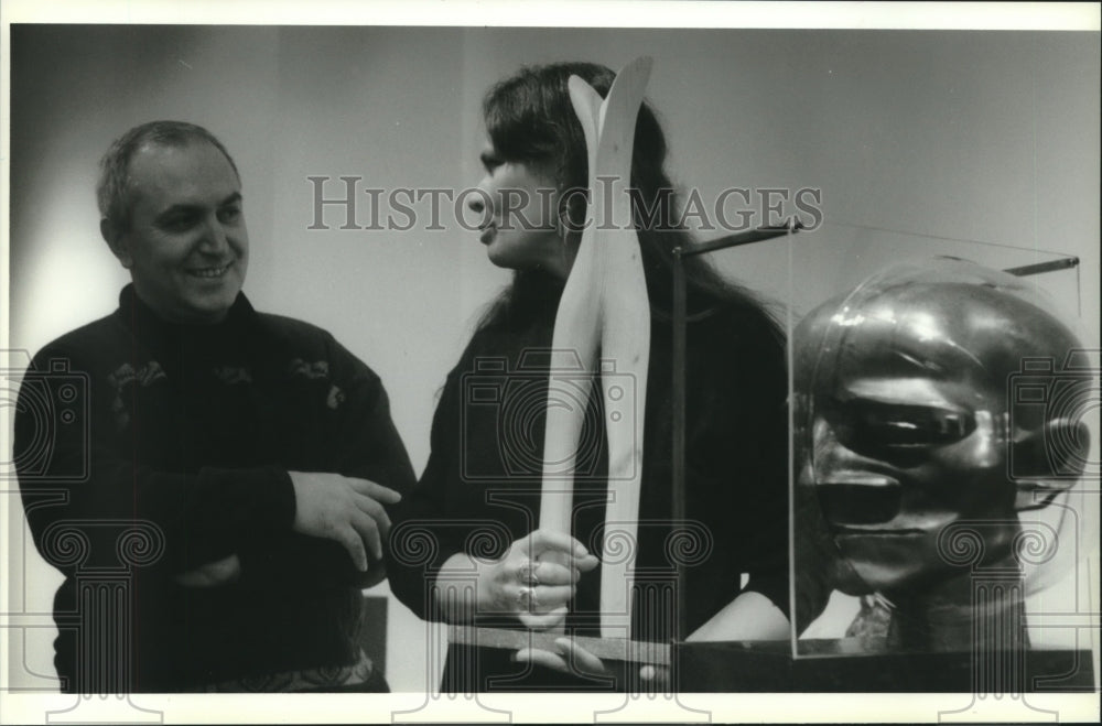 1995 International sculptors in Milwaukee, snow sculpting contest - Historic Images