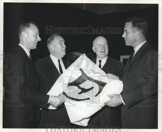 1967 Press Photo First Wisconsin National Bank Officers with Excellence Award - Historic Images