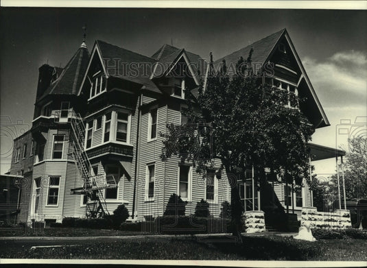 1998, St. Joseph's Home for the Aged - mjc01465 - Historic Images