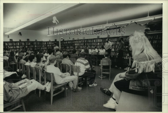 1989, Art Teacher Joel Pfeiffer Introduces Soviet Union Visitors - Historic Images