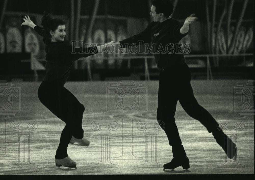 1992 Marina and Sergei practice a figure ice skating routine. - Historic Images