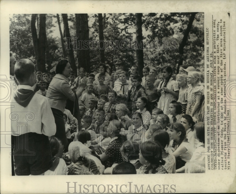 1962, Russian children sing patriotic songs at summer camp near Kiev - Historic Images