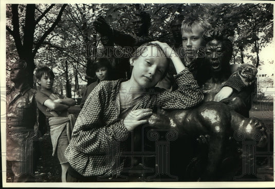 Press Photo Many faces of poor children in Russia - mjc01652 - Historic Images