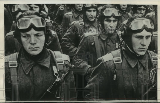 1962 Press Photo Russian troops march in Red Square during May Day celebration - Historic Images