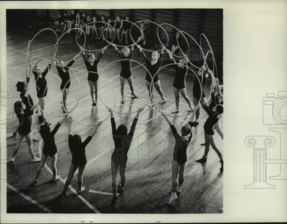 1961 Press Photo Gymnastics Class Makachkala, Dagestan U.S.S.R. - mjc01725 - Historic Images