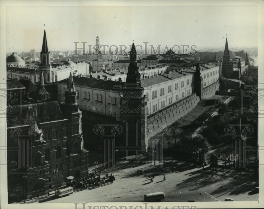 1957 Press Photo The Kremlin, which houses Russian government headquarters - Historic Images