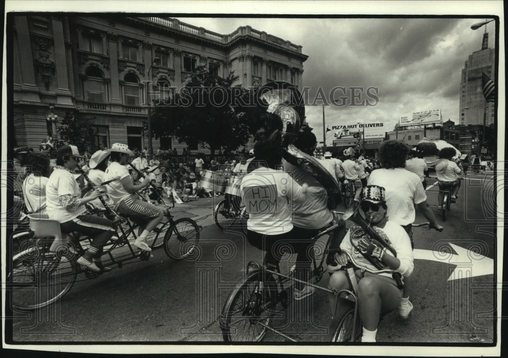 1990, Members of Frank&#39;s Recycling Circus in the City of Festivals - Historic Images