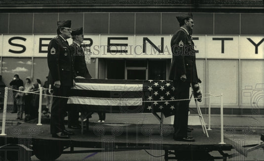 1987, Amvets Post 60 presenting casket honoring veterans, Milwaukee. - Historic Images
