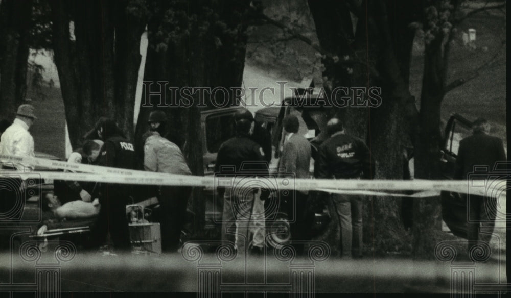 1994 Press Photo Bank robber James Oswald crime scene - mjc01881 - Historic Images