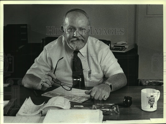 1986, Peter O'Sullivan, Beer Executive at Hielemen Brewing - Historic Images