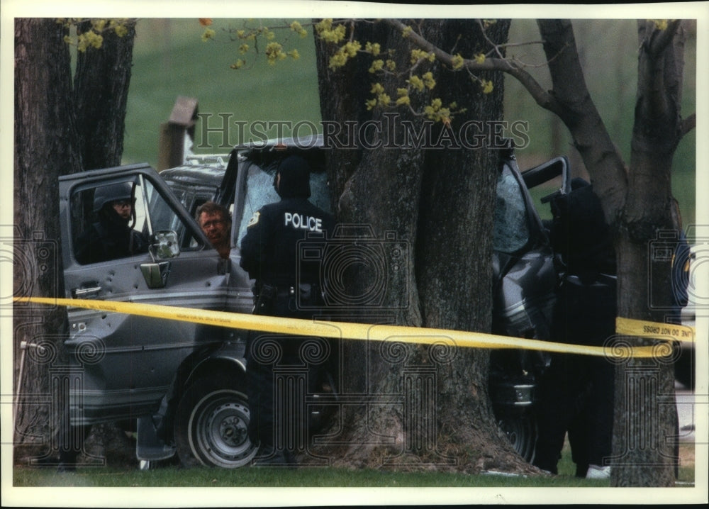 1994 Press Photo James Oswald Investigation, Wisconsin - mjc01887 - Historic Images