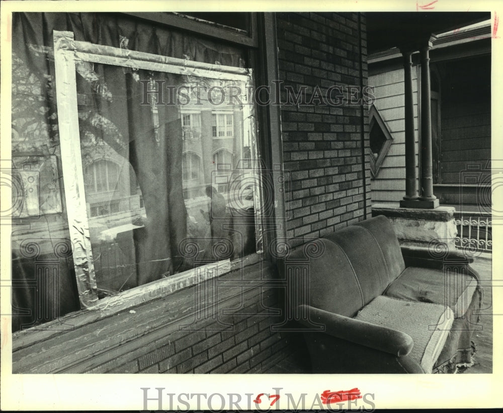 1980, Broken window taped together-MIlwaukee - mjc01925 - Historic Images