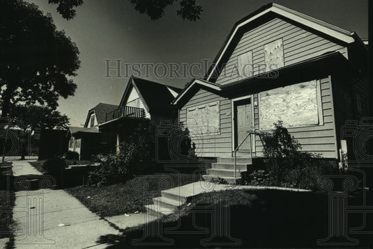 1991 Press Photo Milwaukee City's Housing Authority Sold This House - mjc01954 - Historic Images