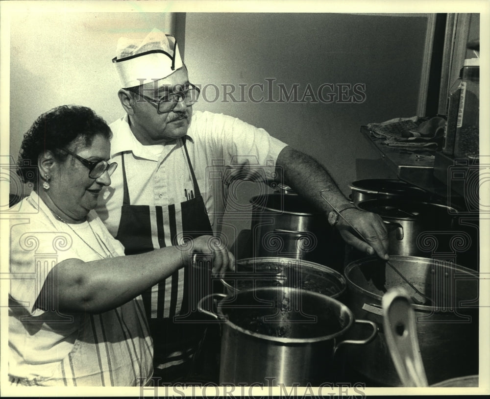 1988 Cooks prepare dinner at St. Melkite Catholic Church, Milwaukee - Historic Images
