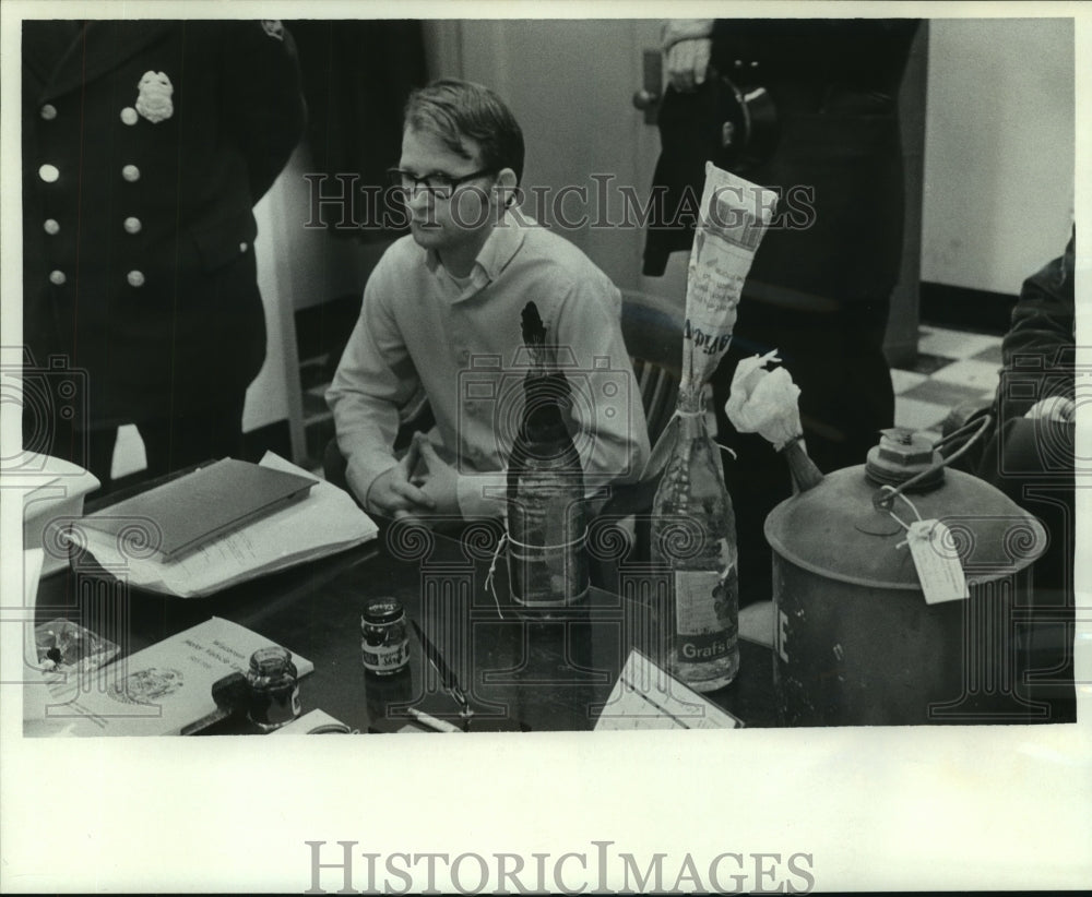 Press Photo Michael Smith, suspected arsonist - mjc02133 - Historic Images