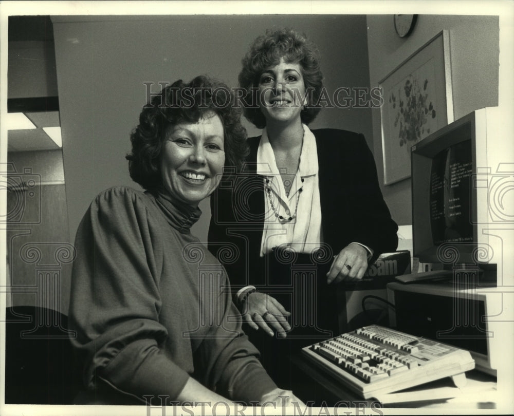 1989, Susan Smith and Lisa Ruffolo&#39;s , Software Resource Publication - Historic Images